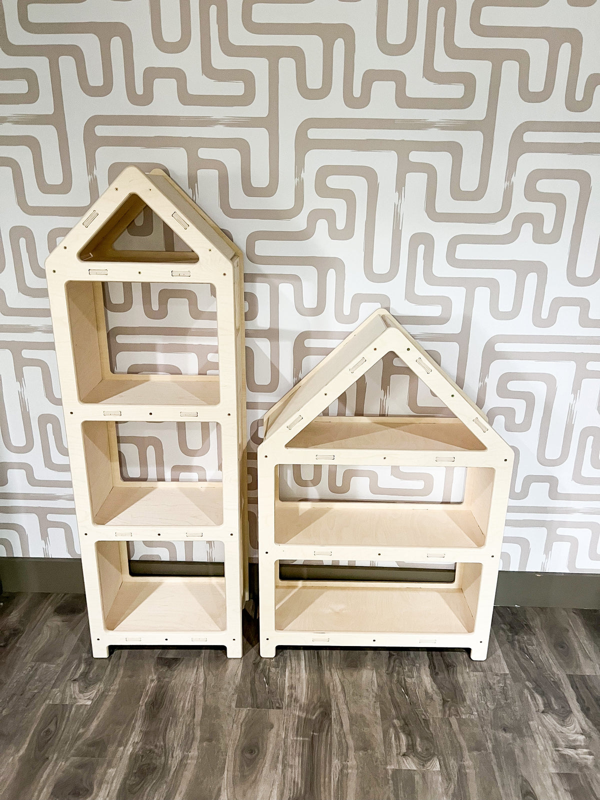 DOLLY- House Bookshelf