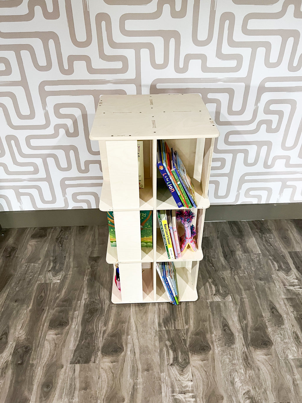 LAZY SUZAN- Rotating Bookshelf